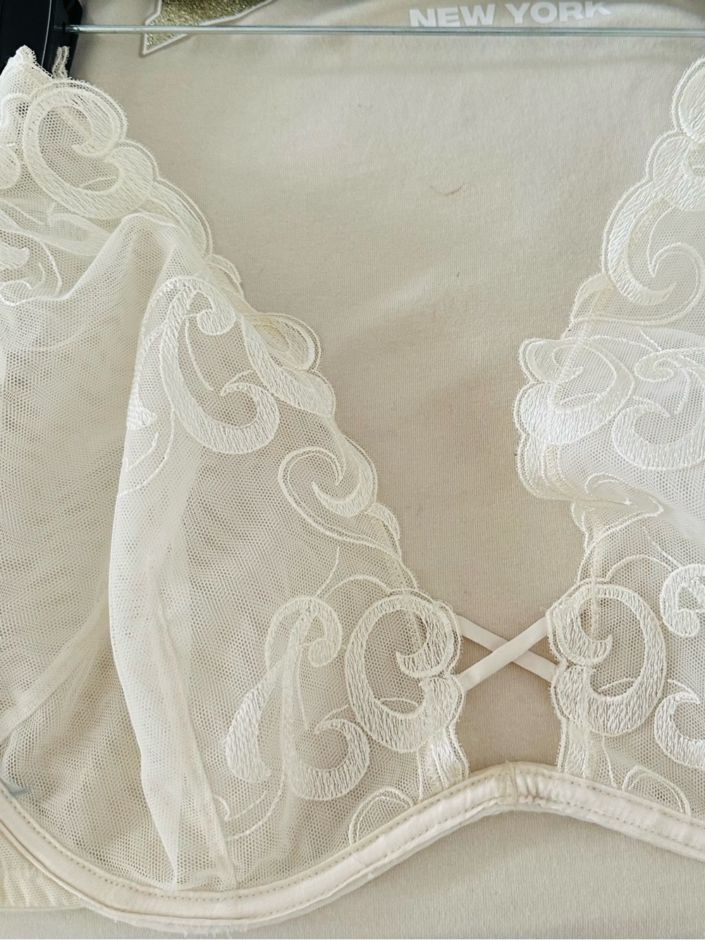 cacique White balcony embroidered Sheer Lace Underwire Plunge Bra -